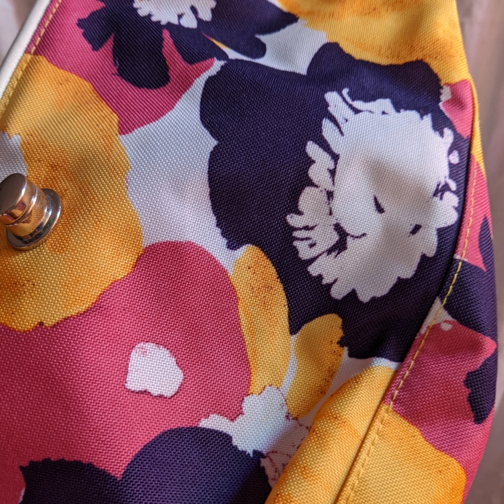 Hand bag (like new)